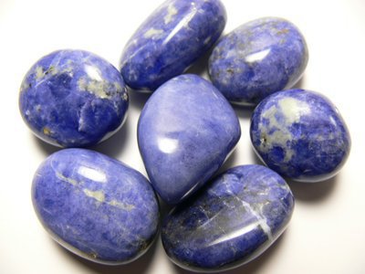 Sodalite bleue en pierre roule et polie belle qualit