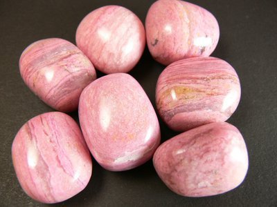 Rhodonite rose pierre polie et roule extra