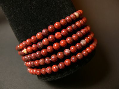 Bracelet fin billes homme en jaspe rouge