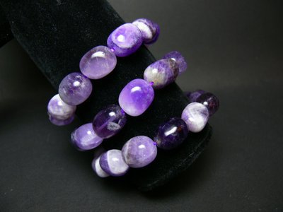 Bijoux bracelet pierre amthyste violette polie vritable