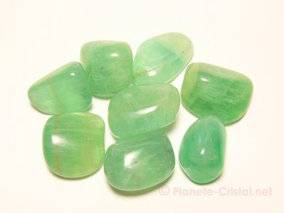 Fluorite pierre verte polie en belle qualit
