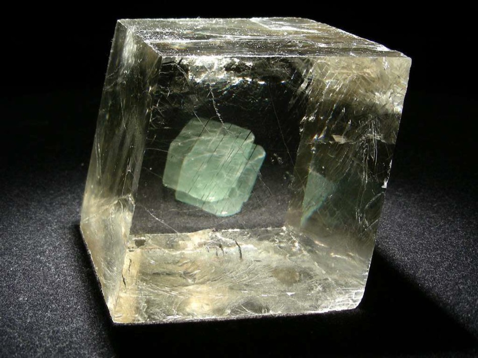 Calcite gemme en cristal brut