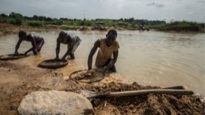 Sierra Leone : la réalité quotidienne des mineurs de minéraux de diamants