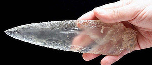 Une dague préhistorique en cristal veritable retrouvé en Espagne !