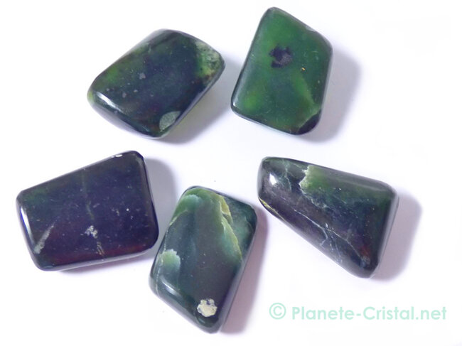 Jade vert pierre polie - Vertus du jade Néphrite - Planète Cristal