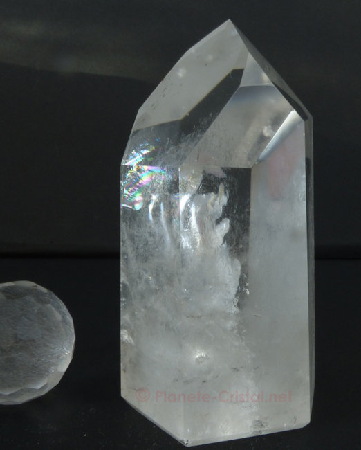 Cristaux cristal de roche pointe avec embase