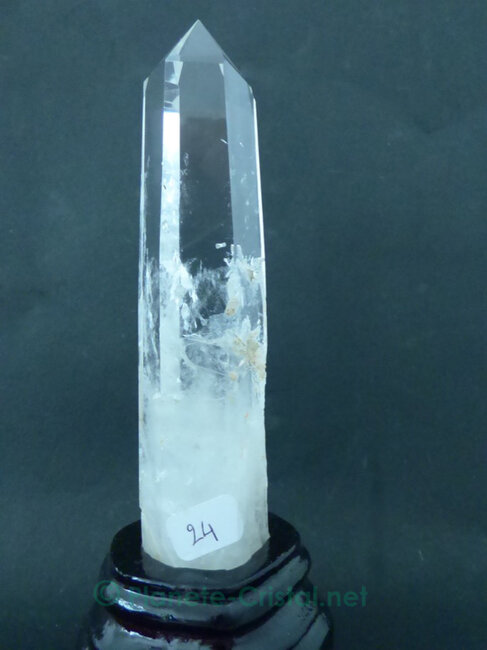 Haut cristal de roche pointe isolee embase plane - Planète-Cristal