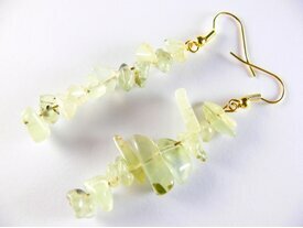 Boucles d'oreilles verte en prehnite 