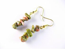 Petites boucles d'oreilles unakite pierre