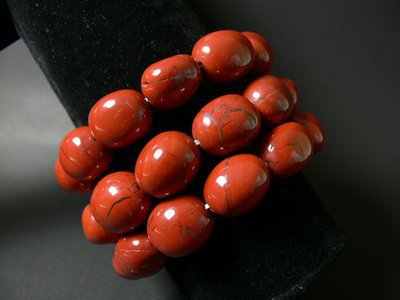 Bracelet en pierre de jaspe rouge