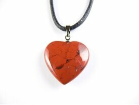 Pendentif coeur en jaspe rouge