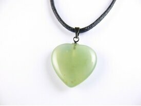 Pendentif coeur vert en serpentine