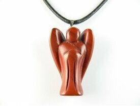 Pendentif ange en jaspe rouge