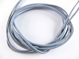 Lacet en cuir gris