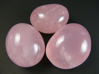 Gros galet quartz rose gemme