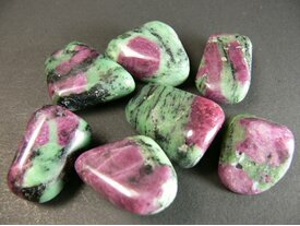 Rubis zoïzite pierres