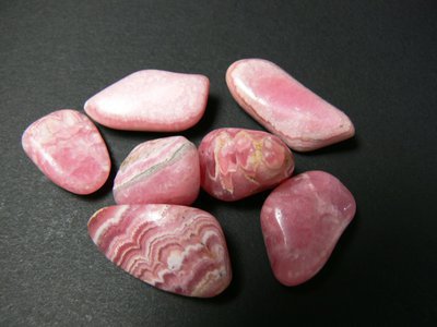 Rhodochrosite petite pierre polie