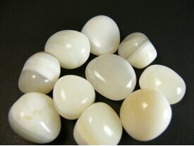 Pierre agate blanche roulée