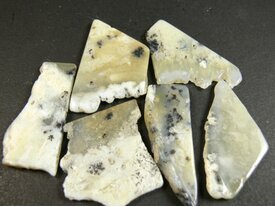 Merlinite mineraux
