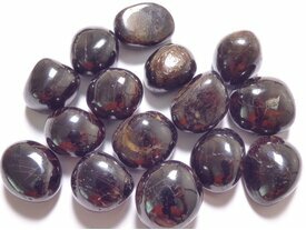 Grenat rouge almandin roulé