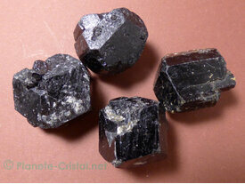 Tourmaline noire bi-terminée naturelle