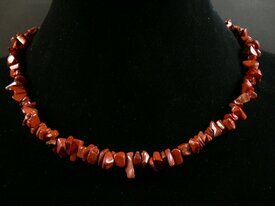 Collier pierre en jaspe rouge