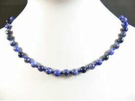 Collier bille bleu en sodalite 