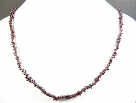 Collier grenat rouge 