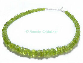 Collier en peridot vert naturel