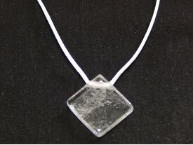Pendentif cristal de roche losange