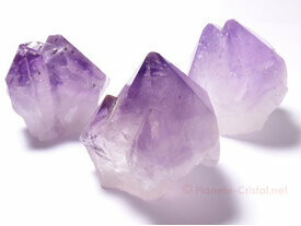 Amethyste collection grosse pointe brute isolee