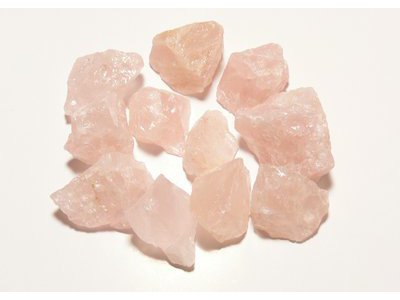 Lot de trois quartz rose pierre en brut
