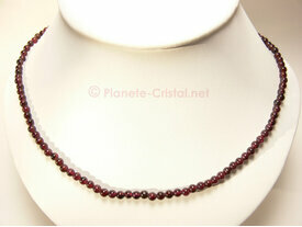 Collier bille grenat rouge 