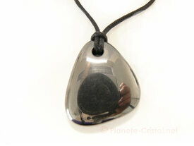 Pendentif taille fantaisie en pierre d'hématite