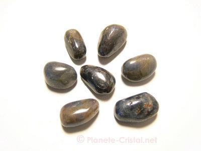 Saphir naturel pierres precieuses polies