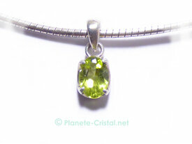 Bijou pendentif Péridot en solitaire