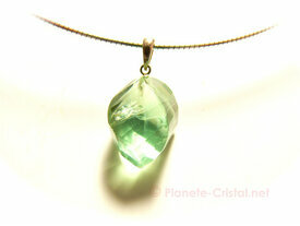 Pendentif fluorite verte taillée
