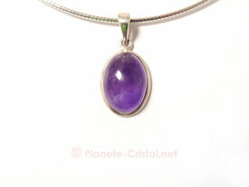 Pendentif amethyste violette en cabochon