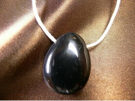 Pendentif pierre noire onyx 