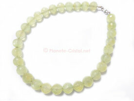 Bijou collier prehnite boules facettees