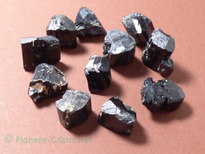 1 Cristal de Tourmaline noire brut de 20 à 35mm au choix Minéraux Lithothérapie 