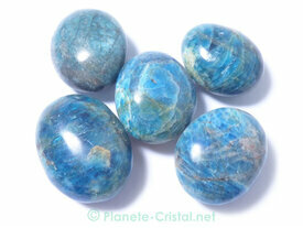 Pierre galet apatite bleue