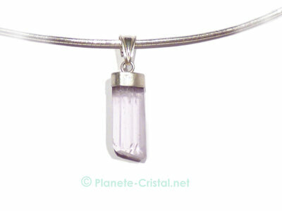 Bijou pierre precieuse kunzite rose gemme