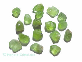 Petit Peridot cristaux bruts Pakistan