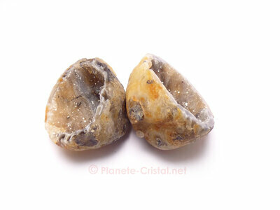 Belle symtrie pour cette paire de gode d'agate en quartz polycristallin 