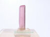 Tourmaline rose brute v�ritable � collectionner avec son support