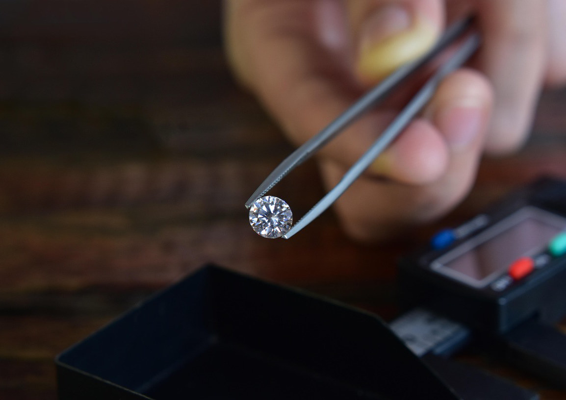 Étude sur un diamant rond brillant de 1,5 carats